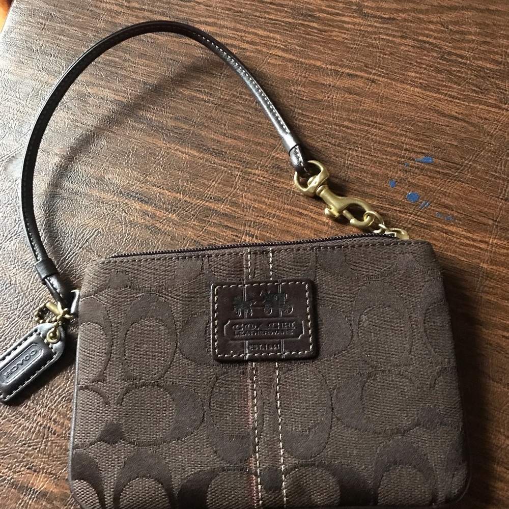 Coach wristlet - Picture 2 of 4
